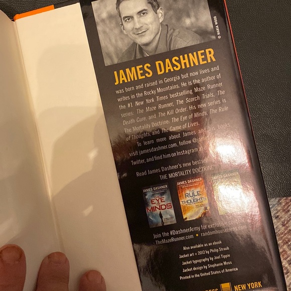 James Dashner- “The Maze Runner Series- The Fever Code” (Book 5)hardcover signed - Picture 6 of 6